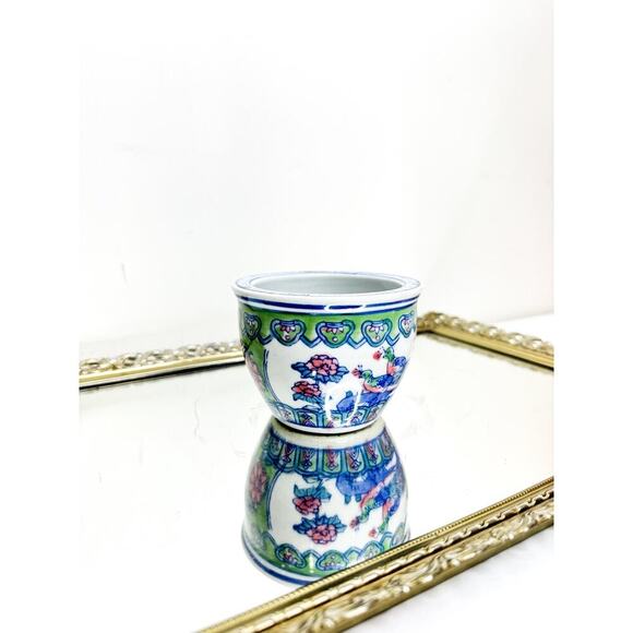 Lovely practical planter with oriental floral peony/lotus design. Jardiniere - Picture 2 of 10